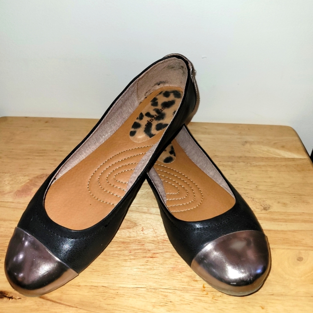 Bare trap flats